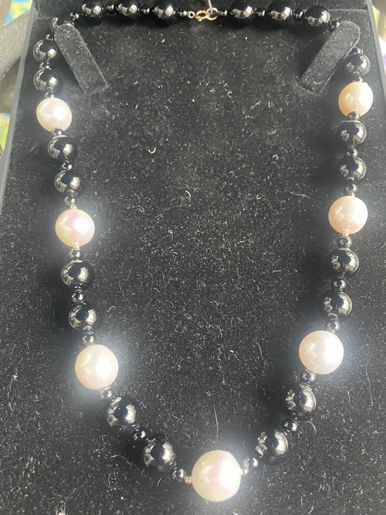 Jewelry - NWT White Cultured Freshwater Pearl & Black Agate 14k Yellow Gold 18” Necklace